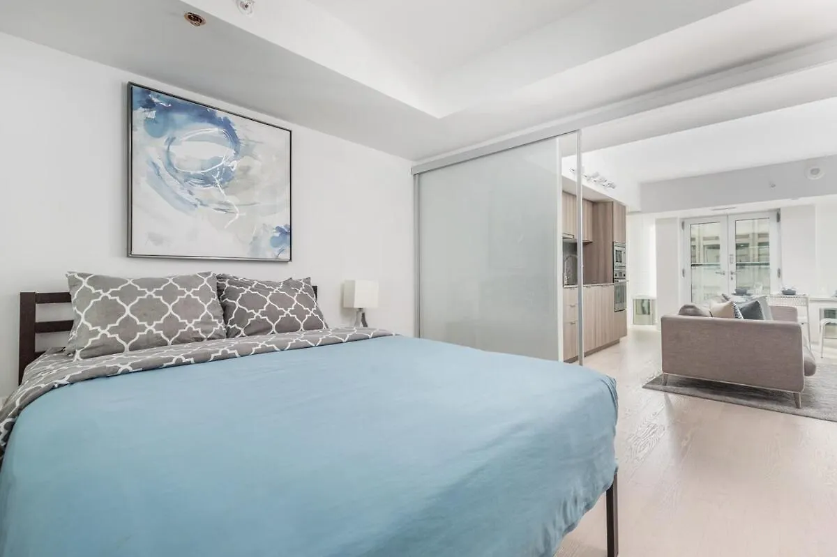 Central Downtown 1 And Den W 3 Beds Sleeps 4 By Uoft Toronto 0*,  Kanada